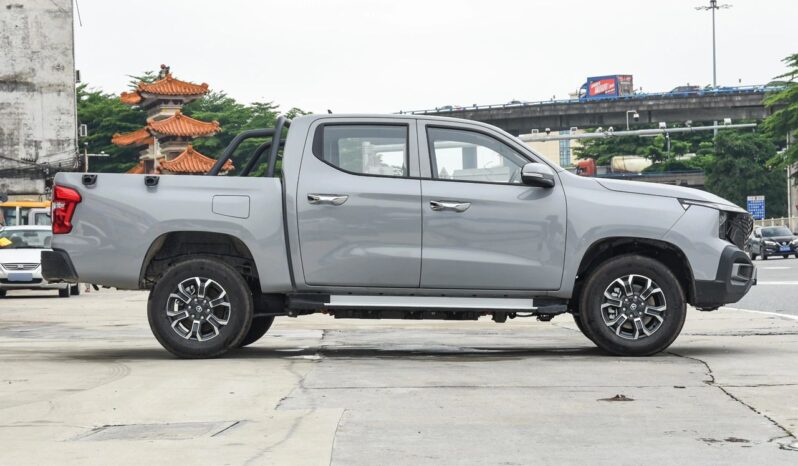 
								2025 Changan Hunter Plug AWD full									