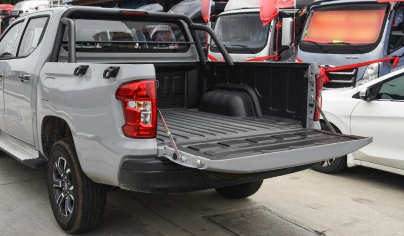 
								2025 Changan Hunter Plug AWD full									